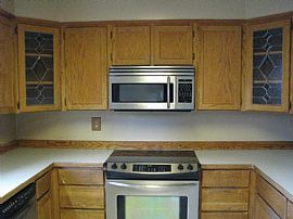 Fantastic 3 Br, 2 Ba South Hill Rambler with Heated Shop in South Hill, WA (Photo 4 of 4)