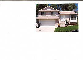 Cute 4 Bedroom Home in Nice Neighborhood in Centerville, UT