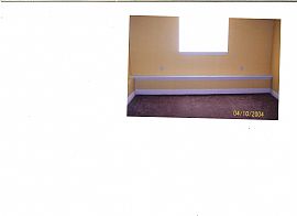 Cute 4 Bedroom Home in Nice Neighborhood in Centerville, UT (Photo 2 of 4)