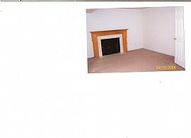 Cute 4 Bedroom Home in Nice Neighborhood in Centerville, UT (Photo 4 of 4)