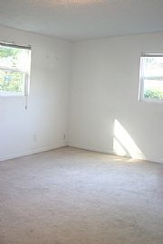 3/2 + Huge Bonus Room, Fenced Yard, Available Asap 1500 Sq Ft in Jacksonville, FL (Photo 12 of 12)