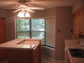Spacious Townhouse in The Heart of Sandy Springs/dunwoody in Sandy Springs, GA (Photo 2 of 12)