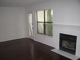 Spacious Townhouse in The Heart of Sandy Springs/dunwoody in Sandy Springs, GA (Photo 4 of 12)