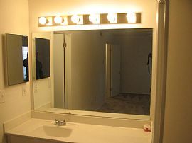 Spacious Townhouse in The Heart of Sandy Springs/dunwoody in Sandy Springs, GA (Photo 8 of 12)