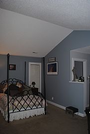 Amazing 2 Bedroom Condo With Hardwood Floors - Vaulted Ceilings! in Durham, NC (Photo 4 of 10)