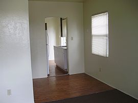 Charming 2 Bedroom Apartment - Available Now - $1100 in San Diego, CA (Photo 2 of 4)