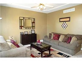 Spacious 3 Bedroom Home with Lots of Character and Space in Liberty, MO (Photo 2 of 10)