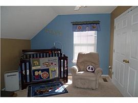 Spacious 3 Bedroom Home with Lots of Character and Space in Liberty, MO (Photo 8 of 10)