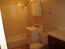 Spacious 3 Bedroom Apartment in City Heights - $1600 in San Diego, CA (Photo 3 of 5)