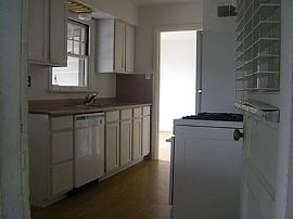 Secluded 3 Bedroom Country Cottage Home - Near Ladue Schools in Olivette, MO (Photo 2 of 7)