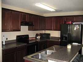 Lovely 3 Bedroom Townhouse in The Villas at Waterford Lakes in Orlando, FL (Photo 2 of 3)