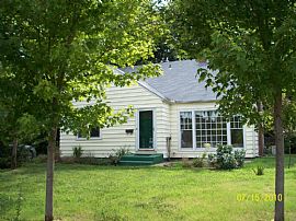 Gorgeous 5 Bedroom Home - Near College Hill! in Wichita, KS