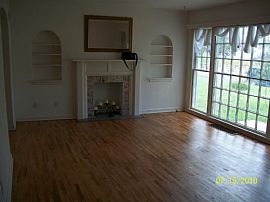 Gorgeous 5 Bedroom Home - Near College Hill! in Wichita, KS (Photo 2 of 8)
