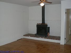 Outstanding 2 Bedroom Home with New Kitchen  in Riverside, CA (Photo 5 of 10)