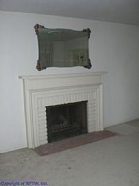 Outstanding 2 Bedroom Home with New Kitchen  in Riverside, CA (Photo 7 of 10)