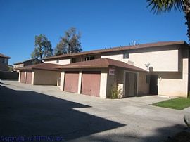 Splendid 2 Bedroom Duplex Home with Single Garage in Murrieta, CA