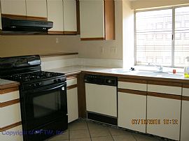 Impeccable 3 Br, 2.5 Ba Home Plus Den with Large Backyard in Moreno Valley, CA (Photo 2 of 9)