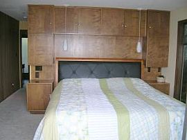 Gorgeous 2 Bedroom Home on Waterfront Near Gig Harbor in Raft Island, WA (Photo 3 of 6)