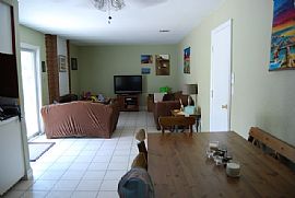 Beautiful 4 Bedroom Home with Den in Riverside, CA (Photo 2 of 5)