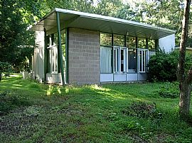 Spacious, Airy 3 Bedroom Home on 2.5 Acre in Bucks Co. in Southampton, PA (Photo 8 of 9)