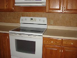 Beautiful 2 Bedroom Home - 1 Block From Lake in Millville, NJ (Photo 2 of 8)