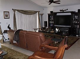 Immaculate 3 Bedroom Pool and Lake Home in Tropical Oasis in Coconut Creek, FL (Photo 4 of 12)