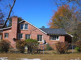 Excellent 3 Bedroom Brick Home with Fenced Yard in Opelika, AL (Photo 3 of 3)