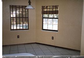 4 Bed Room 2 Bath Brick Home with Lake View and Pool/hot Tub in Eustis, FL (Photo 10 of 12)