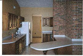 4 Bed Room 2 Bath Brick Home with Lake View and Pool/hot Tub in Eustis, FL (Photo 11 of 12)