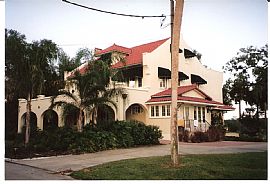 4 Bed Room 2 Bath Brick Home with Lake View and Pool/hot Tub in Eustis, FL (Photo 5 of 12)