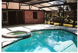 4 Bed Room 2 Bath Brick Home with Lake View and Pool/hot Tub in Eustis, FL (Photo 7 of 12)