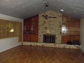 4 Bedroom Family Home 2 Car Garage in Austin, TX (Photo 3 of 10)