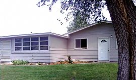 Great 3 Bedroom Ranch Home with Garage and Fenced Yard! in Salina, KS (Photo 3 of 6)