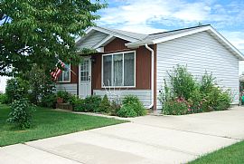 Cute and Charming 3 Bedroom Home on North Side in Kenosha, WI
