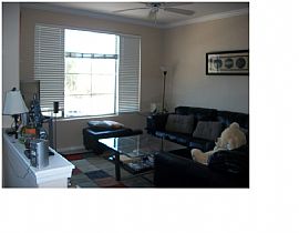 Spacious 1 Bedroom Condo with Spectacular View in Phoenix, AZ (Photo 2 of 11)