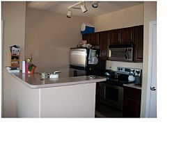 Spacious 1 Bedroom Condo with Spectacular View in Phoenix, AZ (Photo 4 of 11)