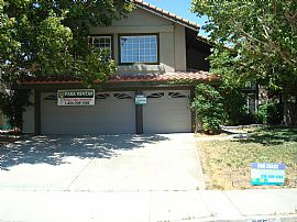 Beautiful 5 Bedroom Home in Most Desirable Area of West Palmdale in Palmdale, CA (Photo 2 of 8)