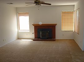 Beautiful 5 Bedroom Home in Most Desirable Area of West Palmdale in Palmdale, CA (Photo 5 of 8)