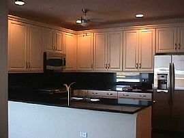 2/bedrooms/2bath 2 Garage Parking Near Lifetime Fitness in Burr Ridge, IL (Photo 2 of 12)