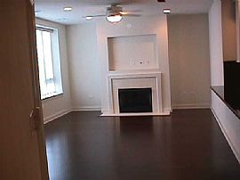 2/bedrooms/2bath 2 Garage Parking Near Lifetime Fitness in Burr Ridge, IL (Photo 6 of 12)