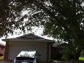 $995/3 Bedrooms + 2baths+2cars Garage_great Deals!!!_ready to  in Arlington, TX
