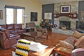 Attractive 4 Bedroom Single Family Home on 0.16 Acres in Park City, UT (Photo 4 of 6)