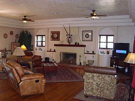 Luxury 3 Bedroom Adobe Home with 3100 Square Feet in Tularosa, NM (Photo 11 of 12)