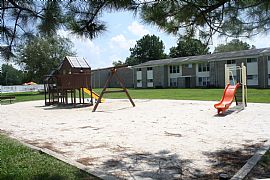 Handsome 2 Bedroom Apartment with Zero Deposit!! in Portsmouth, VA (Photo 4 of 6)