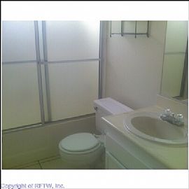 Quaint 2 Story, 3 Bedroom Home with Fireplace
 in Moreno Valley, CA (Photo 8 of 11)