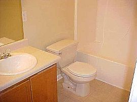 Spacious 3 Bedroom Home Near Grant Park in Atlanta, GA (Photo 6 of 6)