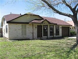 Updated Single Family Home in Great Location in Round Rock, TX