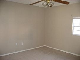 Updated Single Family Home in Great Location in Round Rock, TX (Photo 7 of 7)
