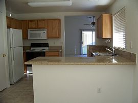 3b2b El Mirage House For Rent 1600+ Sq Ft in El Mirage, AZ (Photo 2 of 3)