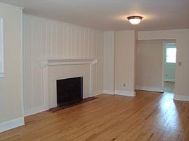 3 Bedroom Watts-Hillandale Incredible Neighborhood in Durham, NC (Photo 5 of 7)